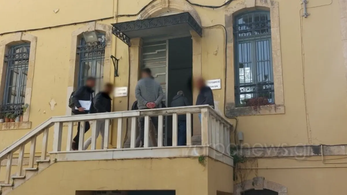 Χανιά: Πήραν προθεσμία για να απολογηθούν οι δύο υγειονομικοί που κατηγορούνται για χρηματισμό