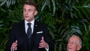 Μακρόν για την παραβίαση του εναέριου χώρου της Πολωνίας: “Η Ρωσία να βάλει τέλος σε αυτήν την τρέλα”
