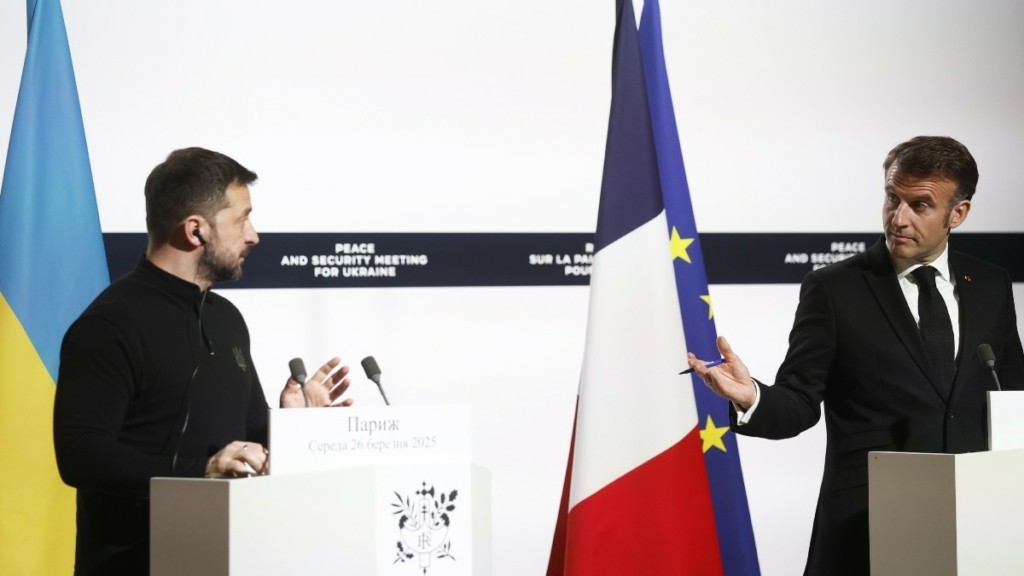 Εμανουέλ Μακρόν: Στρατιωτική βοήθεια ύψους 2 δισεκ. ευρώ προς την Ουκρανία – Το μήνυμα προς την Ρωσία