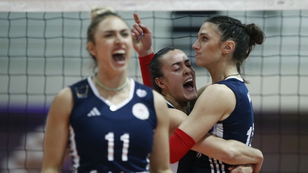 Πανιώνιος – Ολυμπιακός 2-3: Βάφτηκε «ερυθρόλευκο» το Κύπελλο βόλεϊ γυναικών (Βίντεο)