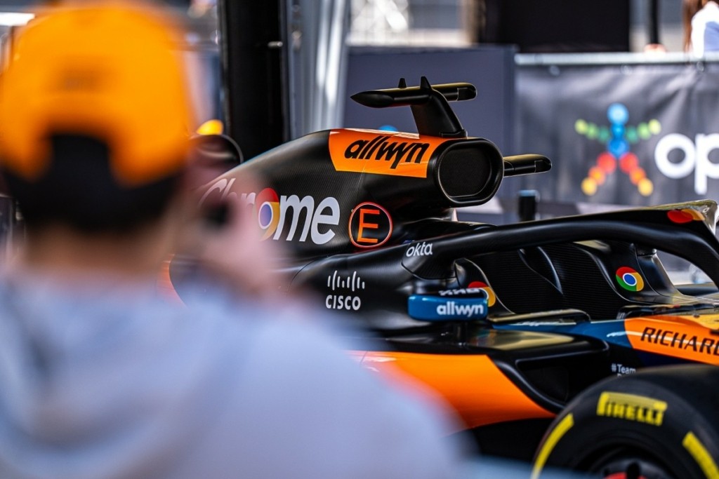 Η εμπειρία της McLaren στην Αθήνα: Οι καλύτερες στιγμές από το εκπληκτικό διήμερο σε OPAP Arena και Σύνταγμα