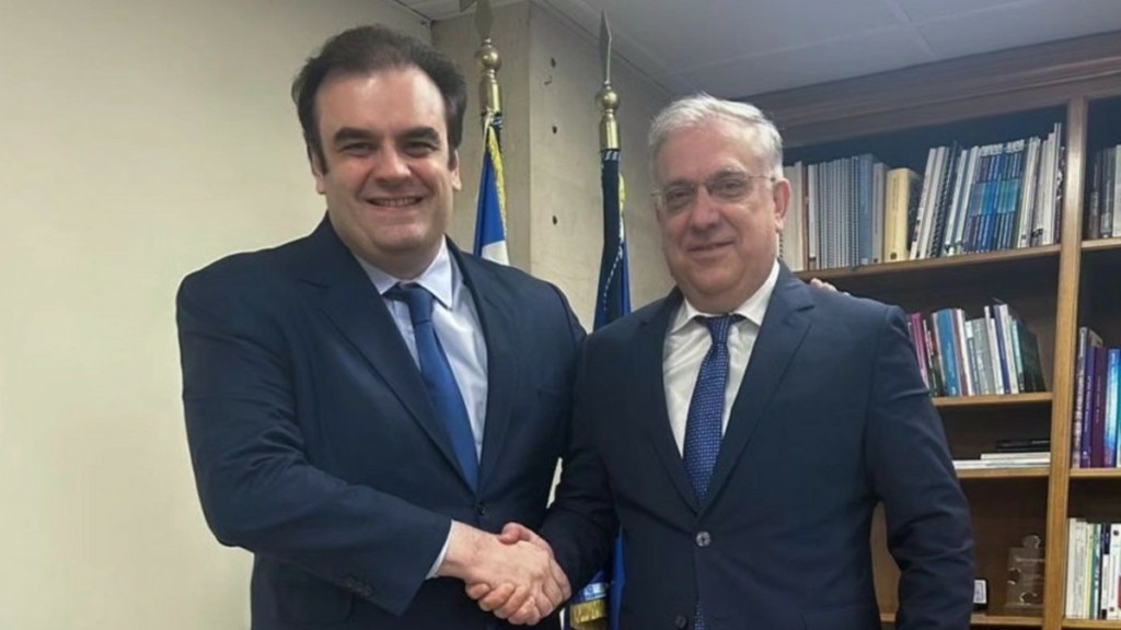 Τάκης Θεοδωρικάκος: Συνεργασία με τον υπουργό Οικονομικών Κυριάκο Πιερρακάκη – «Προχωράμε μπροστά μαζί»