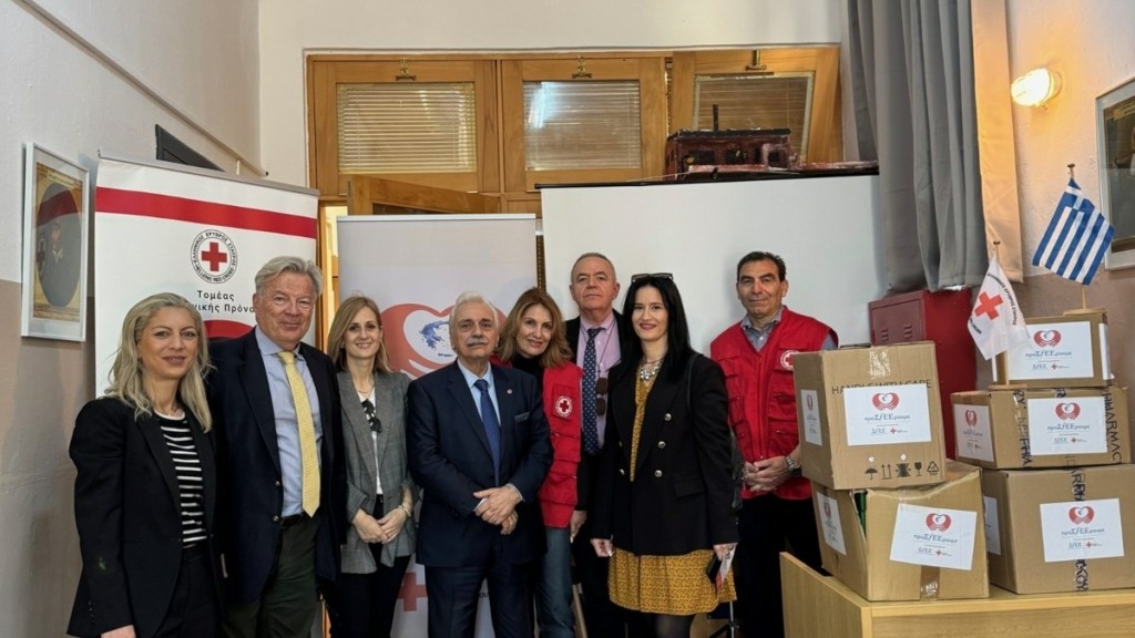 Το «προΣfΕΕρουμε» στηρίζει το Γυμνάσιο Αγιάς Άννας στην Εύβοια με εκπαιδευτικό και φαρμακευτικό υλικό