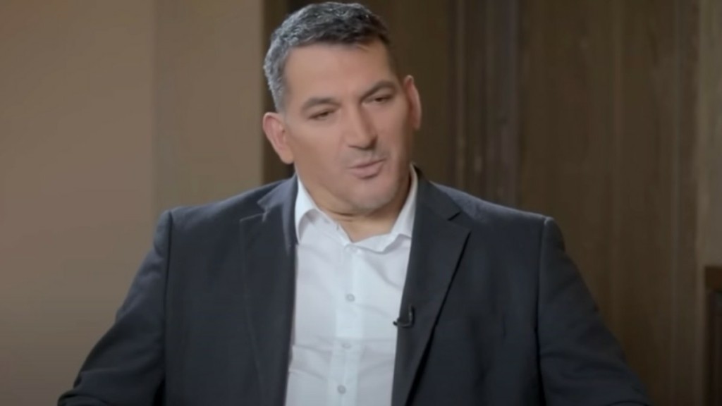 Πύρρος Δήμας: “Τα μεγαλύτερα παιδιά μου θέλουν τον χρόνο τους για να δεχτούν ότι ξαναπαντρεύτηκα”