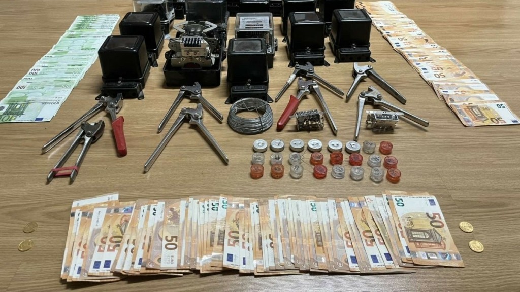 Επιχείρηση ΕΛΑΣ και ΔΕΔΔΗΕ για τις ρευματοκλοπές – Συνελήφθησαν 5 άτομα (φωτογγραφίες)