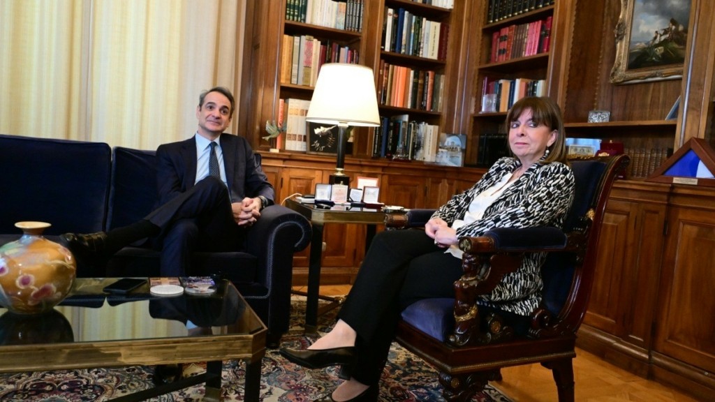 Μητσοτάκης σε Σακελλαροπούλου: “Χρέος μας να επουλώσουμε τραύματα – Να οικοδομήσουμε ξανά σχέση εμπιστοσύνης”