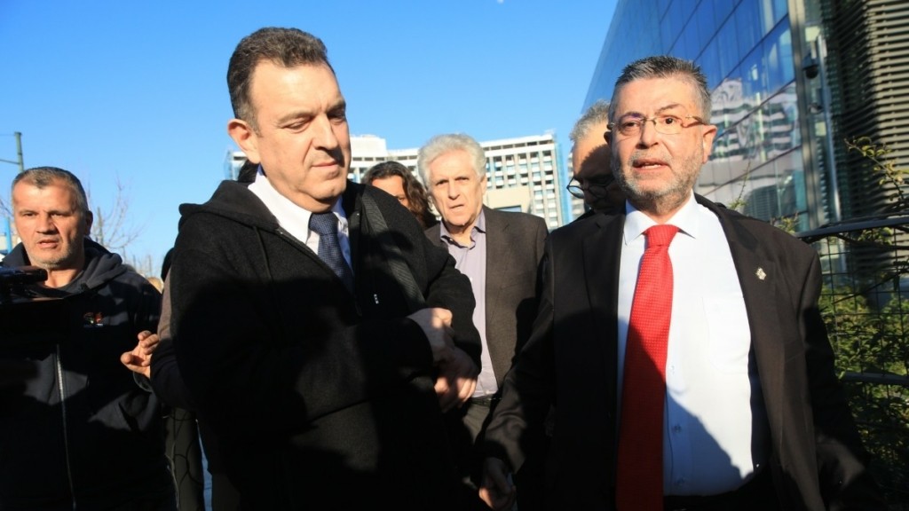 Δικηγόρος Νίκου Παπαδόπουλου: “Ακραία η ενέργειά τού να κατεβάσει τα έργα – Αδικαιολόγητη η κατακράτησή του”