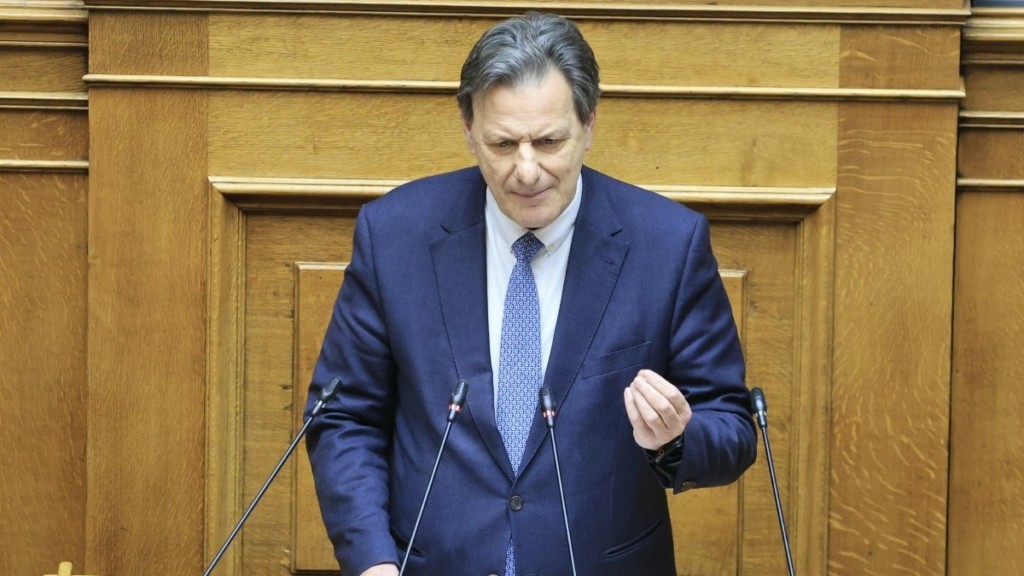 Πρόταση δυσπιστίας- Σκυλακάκης: Να προστατεύσουμε τους θεσμούς από τους κρυφούς και φανερούς εχθρούς τους