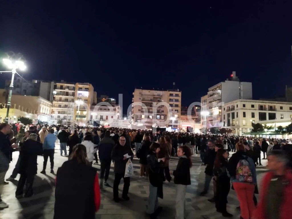 Πάτρα: Ξανά στους δρόμους για τα Τέμπη