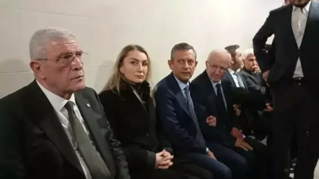 Τουρκία: Στο δικαστικό μέγαρο της Κωνσταντινούπολης ο πρόεδρος του CHP και η σύζυγος του Ιμάμογλου (Βίντεο)