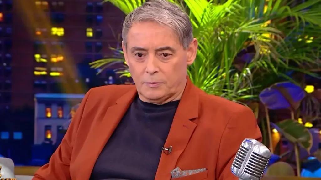 Ιορδάνης Χασαπόπουλος: “Μου λείπει η Ανθή Βούλγαρη από την εκπομπή” – Τι αποκάλυψε για το επώνυμό του