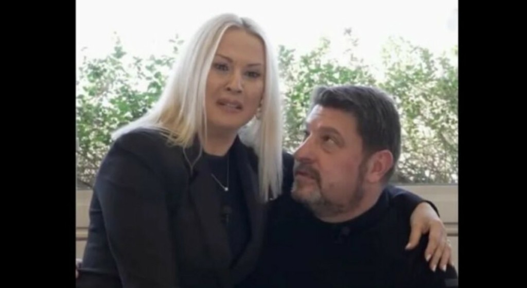 Το… αινιγματικό βίντεο του Χαρδαλιά με τη σύζυγό του – “Το κάνουμε τρεις φορές την ημέρα”