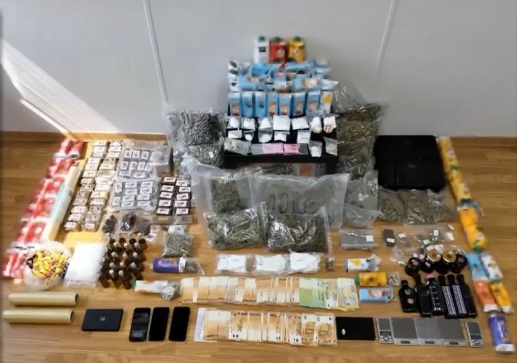 Ποιοι είναι οι γόνοι πλουσίων που «έσπρωχναν» ναρκωτικά σε συσκευασίες χυμών