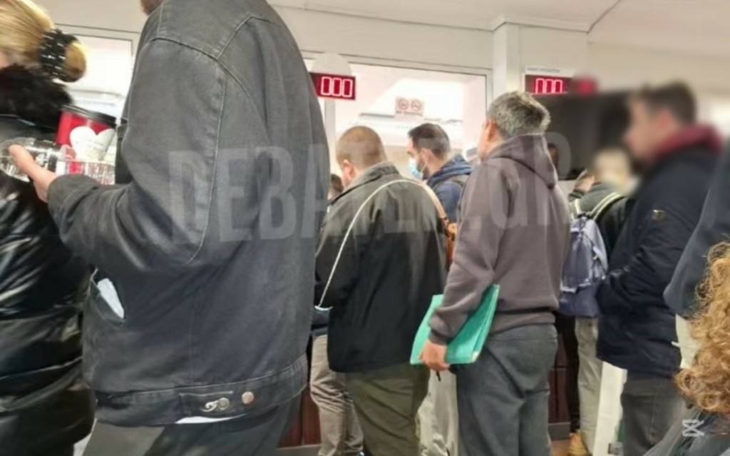 Τριτοκοσμικές εικόνες στο τμήμα μητρώου του υπ. Ναυτιλίας: “Περιμένουμε από τα ξημερώματα και μας λένε ελάτε αύριο”