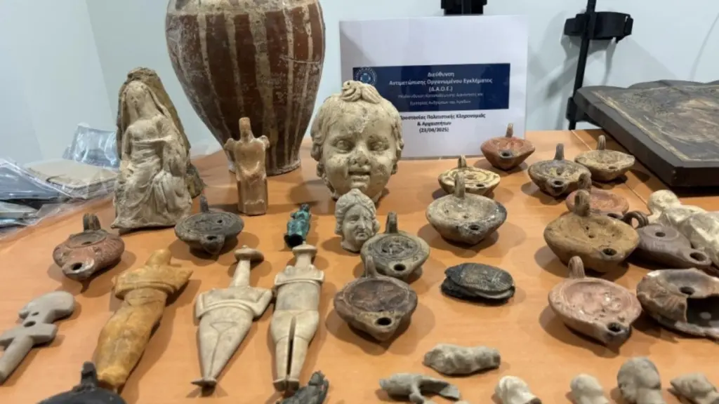 Κύκλωμα αρχαιοκαπηλίας στην Κρήτη: Πώς δρούσαν οι έξι συλληφθέντες – Ποιοι ήταν οι ρόλοι τους