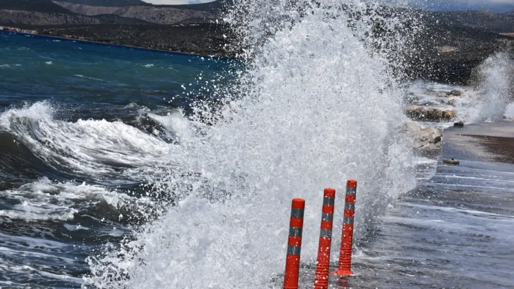 Τοπικές βροχές και μεμονωμένες καταιγίδες την Κυριακή 25/1 – Θα φτάσουν τα 8 μποφόρ οι άνεμοι