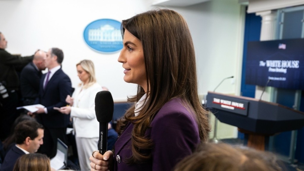Κέιτλαν Κόλινς: Η 33χρονη δημοσιογράφος του CNN που εξόργισε τον Τραμπ (Βίντεο)