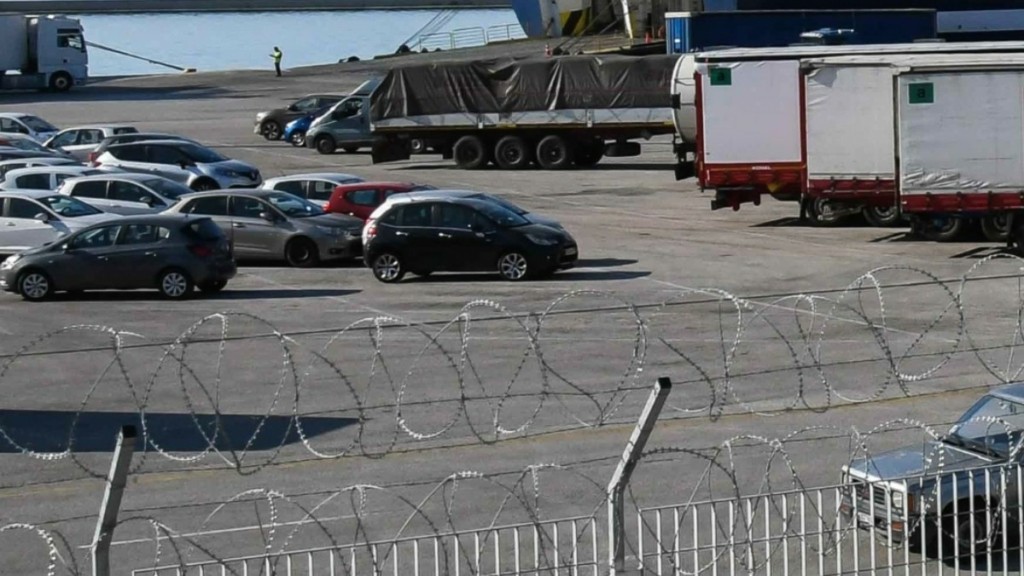 Πάτρα: Νεκρή 47χρονη ναυτικός – Την παρέσυρε φορτηγό κατά την εκφόρτωση πλοίου στο λιμάνι
