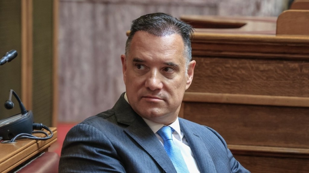 Άδωνις Γεωργιάδης: Το πριν και το μετά του Κέντρου Υγείας Βελεστίνου (Φωτογραφίες)