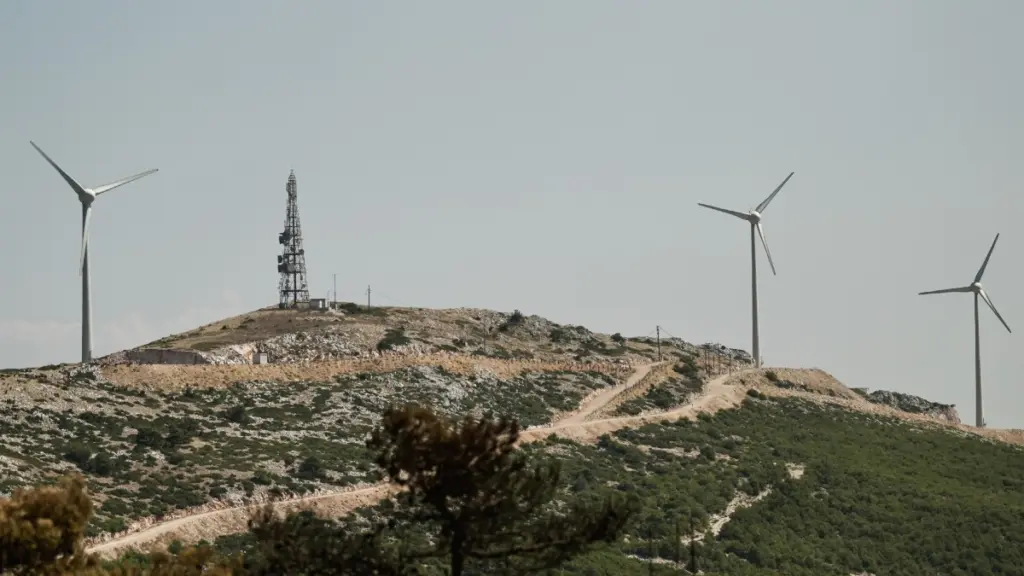 ΔΕΗ Ανανεώσιμες: Ολοκληρώθηκε η αντικατάσταση 105 παλιών ανεμογεννητριών σε Αιγαίο και Κρήτη