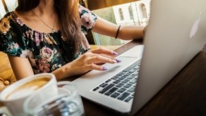 Tips για την επιστροφή στη δουλειά μετά τις γιορτές – Προσαρμογή χωρίς άγχος 