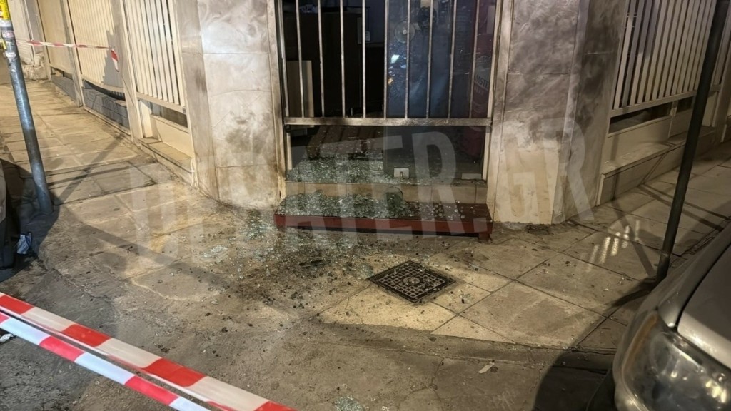 Κάτω Πατήσια: Έκρηξη εμπρηστικού μηχανισμού σε ψητοπωλείο (Φωτογραφίες)