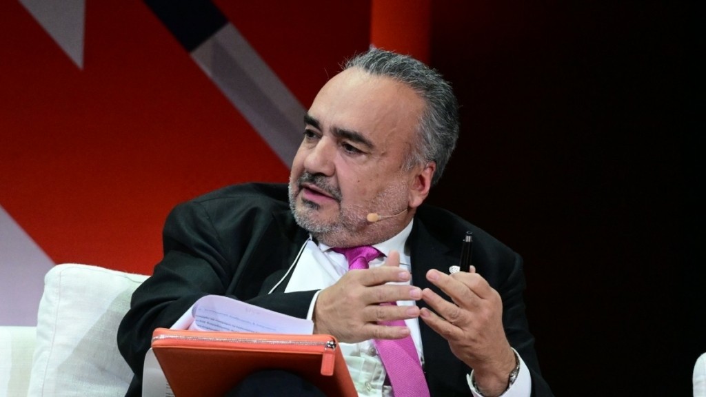 Βερβεσός για Τέμπη: “Δεν έθαψα το πόρισμα Δέδε – Ας παραιτηθεί κανένας υπουργός”