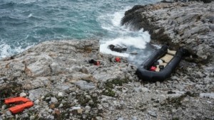 Γαύδος: Λέμβος με 66 αλλοδαπούς διασώθηκε με ασφάλεια
