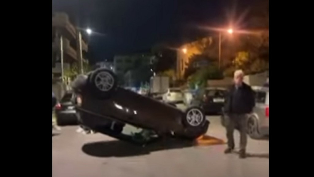 Άγιος Δημήτριος: Τύχη βουνό για δύο 20χρονες – Αναποδογύρισε το αυτοκίνητο τους (Βίντεο)