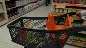 ΙΕΛΚΑ: Μειωμένες κατά 0,35% οι τιμές προϊόντων στα σούπερ μάρκετ τον Ιούνιο (πίνακες)