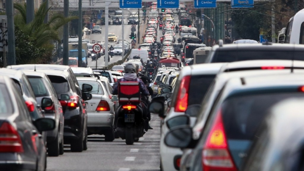 Από σήμερα τα τέλη κυκλοφορίας με τον μήνα – Βήμα-βήμα πώς θα πάρετε πίσω τις πινακίδες