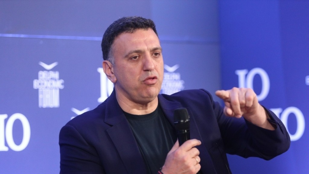 Κικίλιας στο Οικονομικό Φόρουμ των Δελφών: “Κάτω τα χέρια από το Λιμενικό”