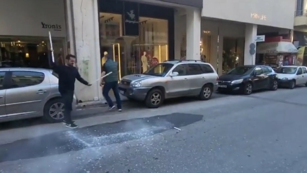 Πάτρα: Τα “έσπασαν” οι καταστηματάρχες στην πρώτη Ανάσταση (Βίντεο)