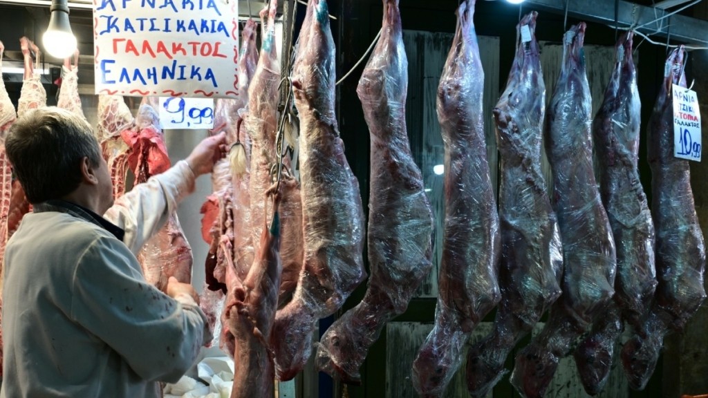 Θεσσαλονίκη: Πώς θα κινηθεί η τιμή του οβελία το φετινό Πάσχα – Έρχονται νέες αυξήσεις