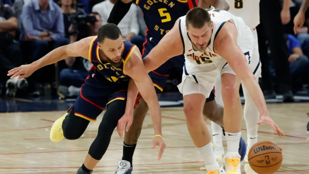 NBA: Οριστικοποιήθηκαν τα ζευγάρια των playoff – Την Ιντιάνα θα αντιμετωπίσουν οι Μπακς του Γιάννη Αντετοκούνμπο