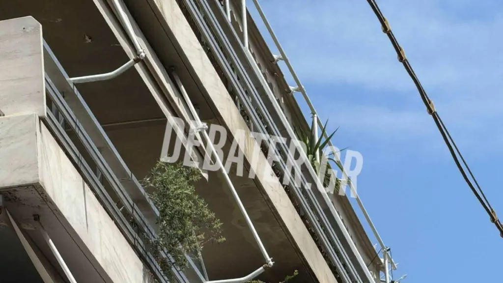 Φωτιά σε διαμέρισμα στη Μιχαλακοπούλου – Ποιοι δρόμοι είναι κλειστοί (Βίντεο)