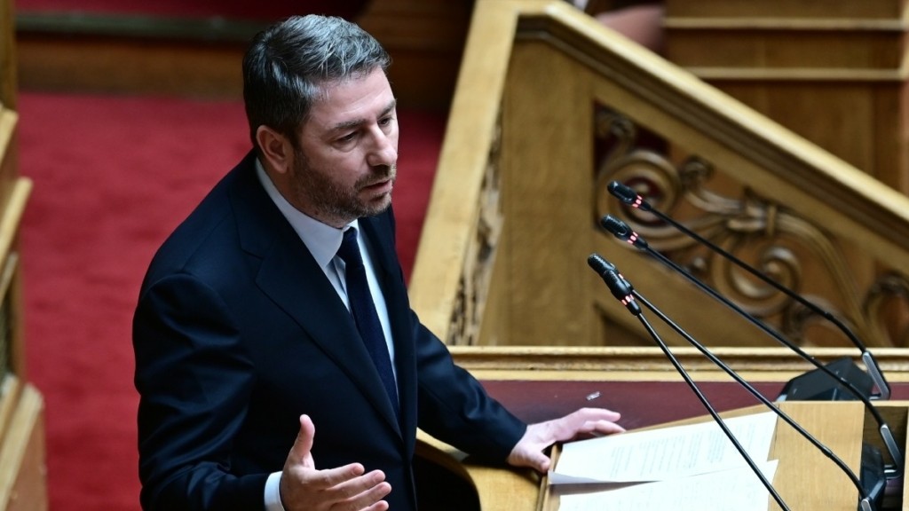 Ανδρουλάκης: Η ρήτρα είναι κομμένη και ραμμένη για ισχυρούς και οφείλετε να διαπραγματευτείτε