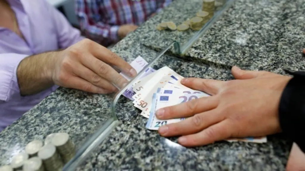Αυξήθηκαν οι καταθέσεις των νοικοκυριών και των επιχειρήσεων τον Νοέμβριο – Τα στοιχεία της Τράπεζας της Ελλάδος