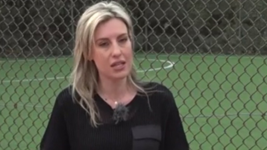 Πόπη Δομάζου: Απαντά για τις σχέσεις με τις αδελφές της μετά τον θάνατο του πατέρα τους – «Δεν είχαμε καθημερινή επαφή»