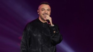 Κώστας Δόξας: Έκανε μήνυση στην πρώην σύζυγό του επειδή δεν φόρεσε κράνος στην 8χρονη κόρη τους