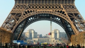 Γαλλία: Κάθειρξη 30 ετών σε μητέρα που δηλητηρίασε με φάρμακα τις κόρες της – Σχεδίαζε τον φόνο του πρώην συζύγου της