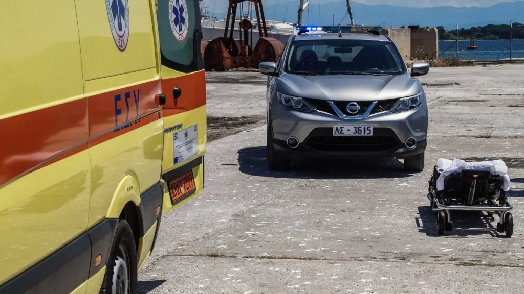 Λήμνος: Μηχανή κατέληξε στη θάλασσα – 22χρονος ανασύρθηκε χωρίς τις αισθήσεις του