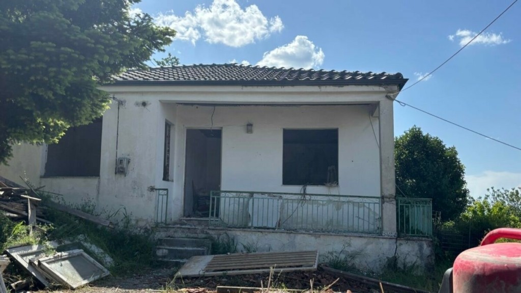 Φάρσαλα: Νεκρός 19χρονος δόκιμος πυροσβέστης που καταπλακώθηκε από τοίχο