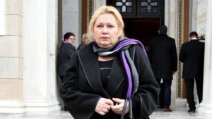 Καίτη Φίνου: Πήρε εξιτήριο από το νοσοκομείο – «Δεν μπορούσα να σηκωθώ από τους πόνους»