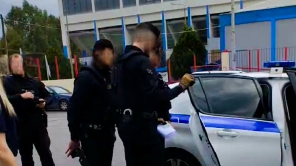 Συναγερμός στις Φυλακές Κορυδαλλού: Απέτρεψαν εισαγωγή κινητού και χρημάτων κρυμμένων σε στηθόδεσμο (Φωτογραφίες)