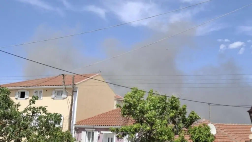 Κεφαλονιά: Φωτιά σε οικία στο Αργοστόλι (φωτογραφία)