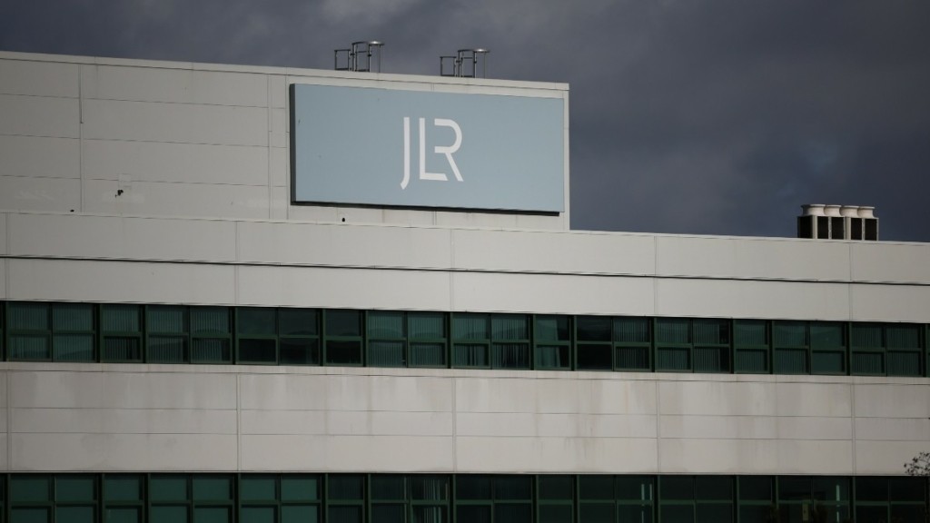 Jaguar Land Rover: Σταματά να εξάγει αυτοκίνητα στις ΗΠΑ μετά τους δασμούς του Τραμπ