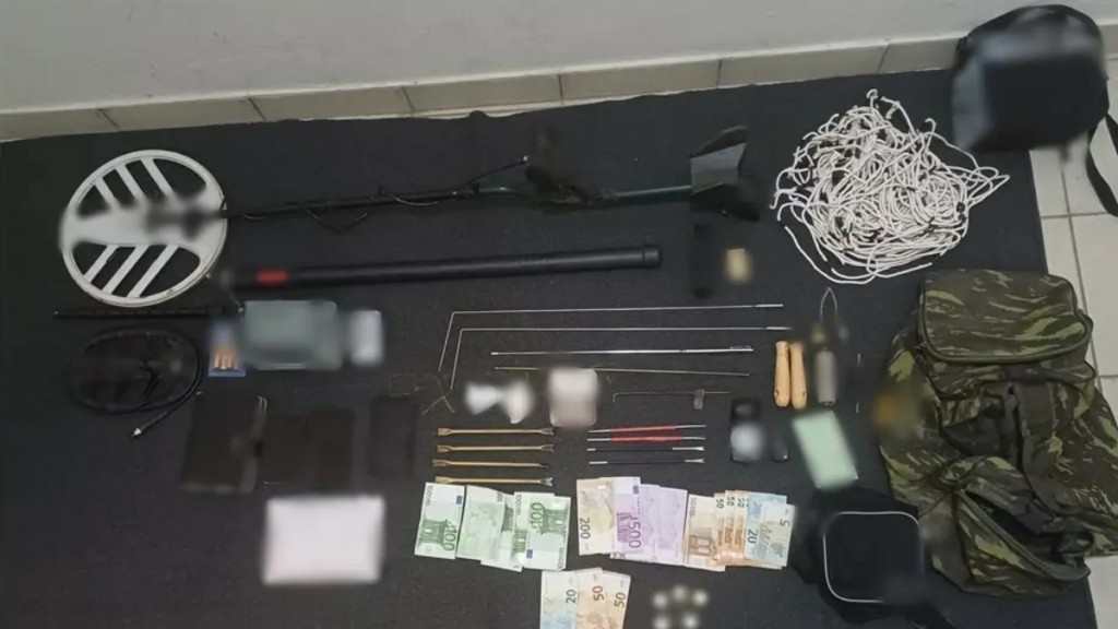 Καρπενήσι: Συνελήφθησαν 4 άτομα για αρχαιοκαπηλία με όργανα ραβδοσκοπίας