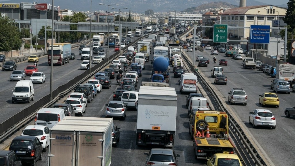 Τροχαίο στον Κηφισό – Καθυστερήσεις στο ρεύμα προς Γλυφάδα