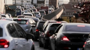 Κίνηση: Χαμός στους δρόμους λόγω των μπλόκων των αγροτών – Κυκλοφοριακό χάος σε Μπράλο, Μαρτίνο και Κάστρο, άνοιξαν τα Μάλγαρα